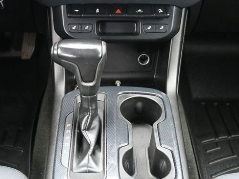 Used 2018 Chevrolet Colorado Z71 AWD/4WD image 21