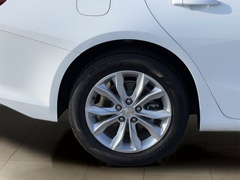 Used 2024 Chevrolet Malibu LT image 38