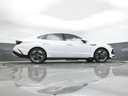 New 2026 Hyundai Sonata SEL FWD image 14