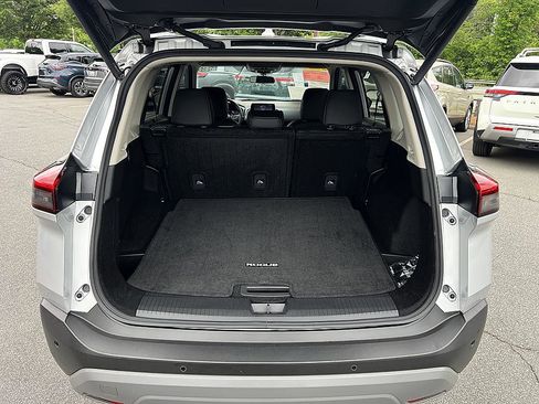 Certified 2023 Nissan Rogue SV w/ SV Premium B Package FWD image 15
