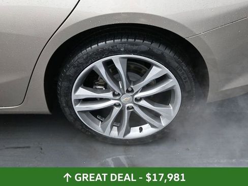 Used 2024 Chevrolet Malibu LT image 17