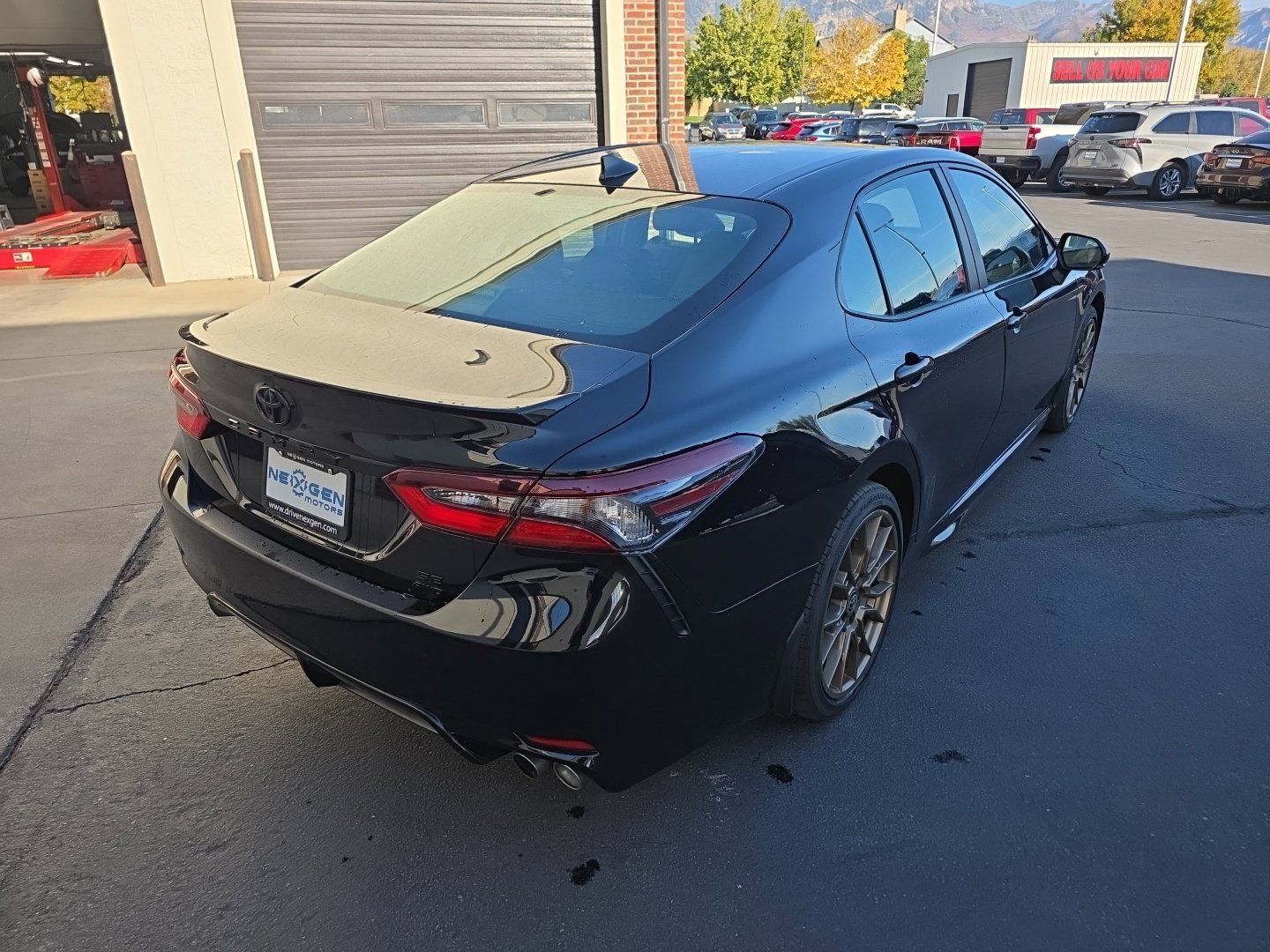 Used 2024 Toyota Camry SE AWD/4WD image 25