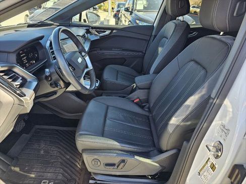 Used 2024 Audi Q4 e-tron Premium Plus image 2