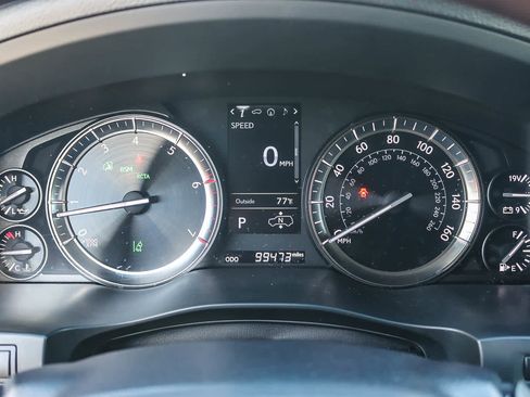 Used 2018 Lexus LX 570 4WD image 22