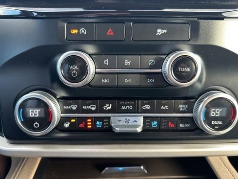 Used 2024 Ford Expedition Limited image 36