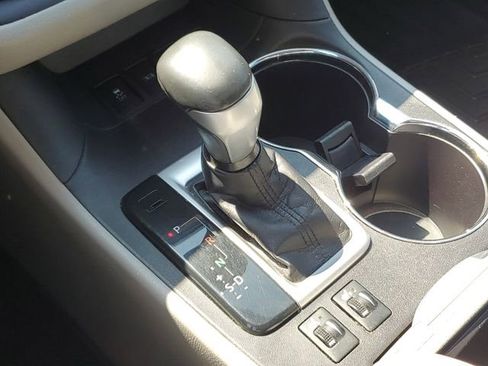 Used 2016 Toyota Highlander XLE AWD/4WD image 31