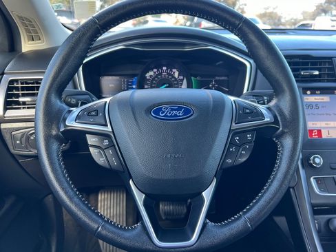 Certified 2019 Ford Fusion SE w/ Equipment Group 151A image 24