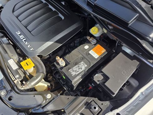 Used 2012 Dodge Grand Caravan Crew FWD image 38