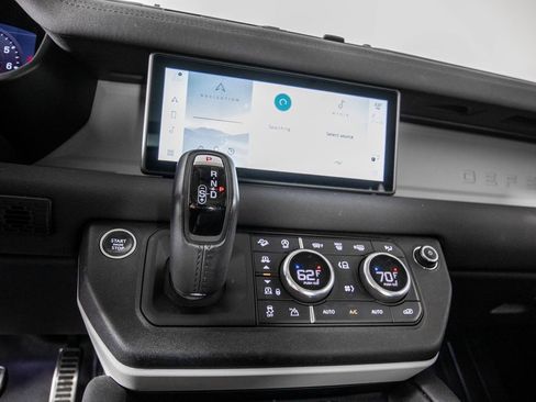 Used 2020 Land Rover Defender 110 SE image 25