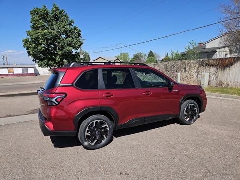 New 2026 Subaru Forester Premium AWD/4WD image 3