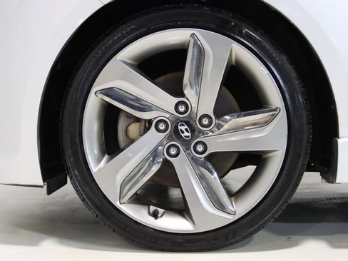 Used 2013 Hyundai Veloster Turbo image 74