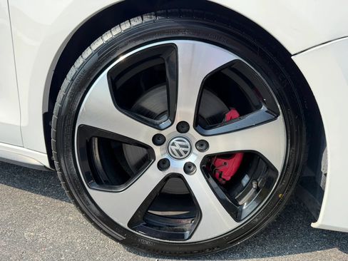 Used 2014 Volkswagen Jetta GLI Autobahn FWD image 37