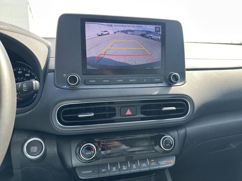 Used 2022 Hyundai Kona SEL w/ Convenience Package image 8