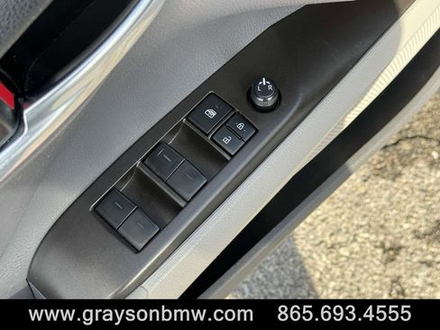 Used 2022 Toyota Camry LE image 12