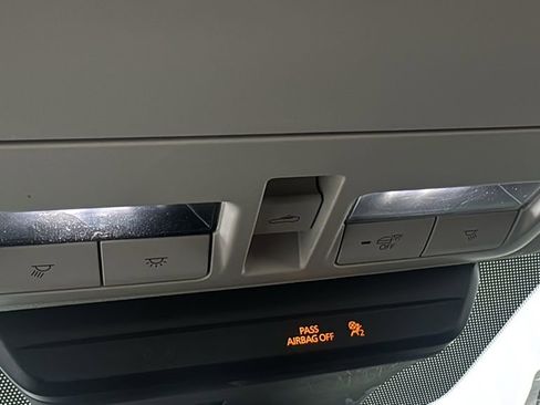 Used 2022 MAZDA MAZDA3 s image 28