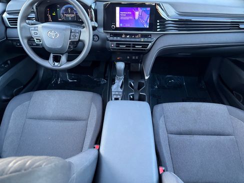 Used 2025 Toyota Camry LE FWD image 21