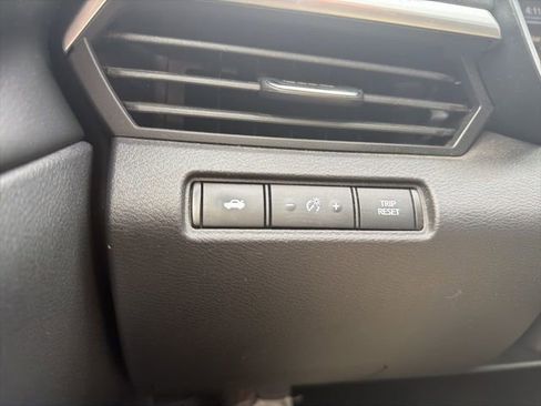 Used 2022 Nissan Altima 2.5 SV image 21