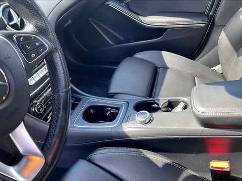 Used 2019 Mercedes-Benz CLA 250 image 13