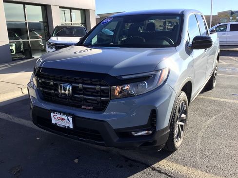 Used 2024 Honda Ridgeline Sport image 2