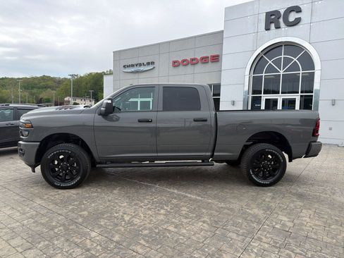 New 2026 RAM 2500 Tradesman AWD/4WD image 5