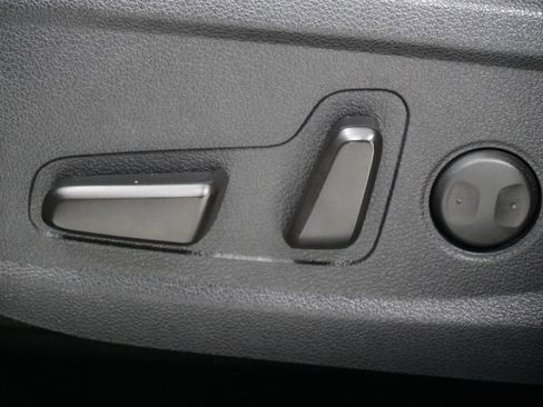 Used 2020 Hyundai Santa Fe SEL w/ Convenience Package image 14