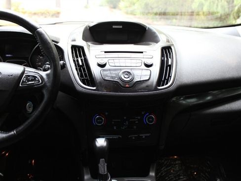 Used 2017 Ford Escape SE w/ SE Sport Appearance Package AWD/4WD image 14