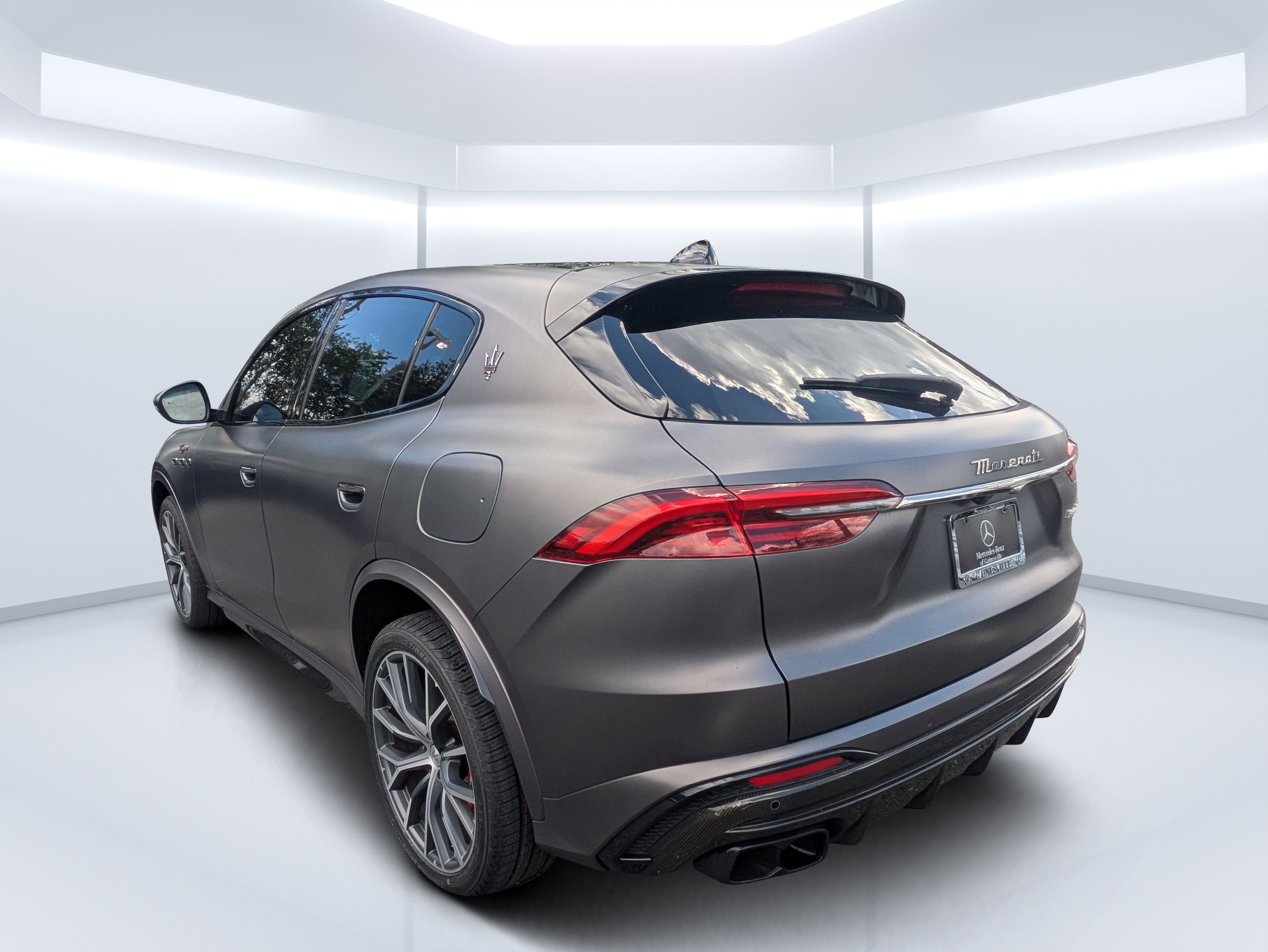 Used 2023 Maserati Grecale Trofeo AWD/4WD image 5