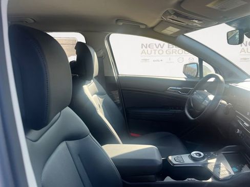 New 2026 Kia Sportage EX AWD/4WD image 15