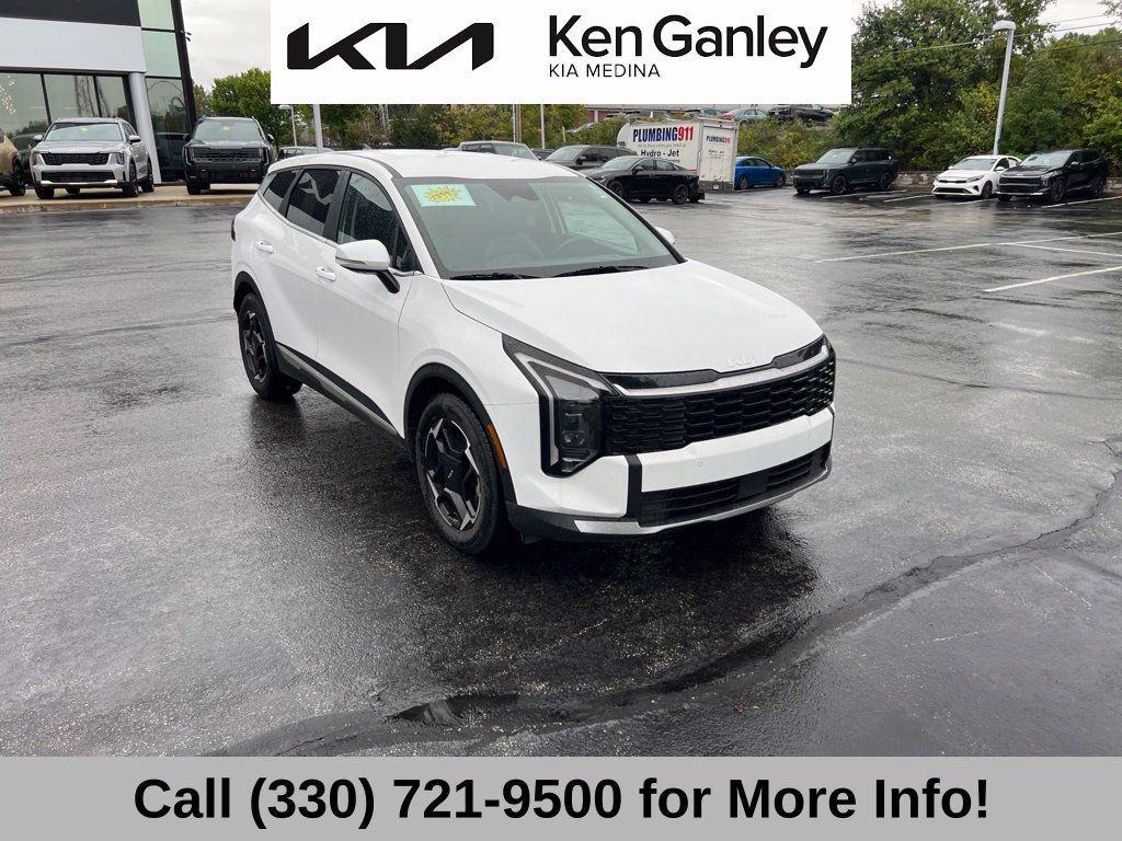 Certified 2026 Kia Sportage EX FWD image 7