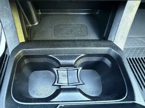 Used 2020 Toyota Tacoma TRD Sport AWD/4WD image 24