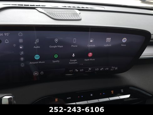 Used 2025 Buick Enclave Sport Touring w/ Super Cruise Package FWD image 17