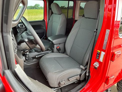 New 2025 Jeep Wrangler Sport S image 15