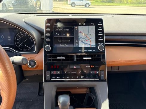 Used 2021 Toyota Avalon Limited w/ Advanced Safety Package image 17