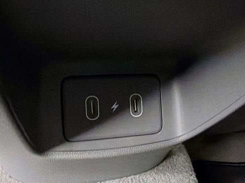 Used 2025 Hyundai Elantra SEL FWD image 29