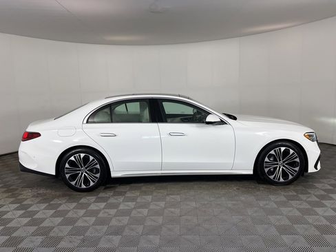 Used 2026 Mercedes-Benz E 350 4MATIC Sedan image 23