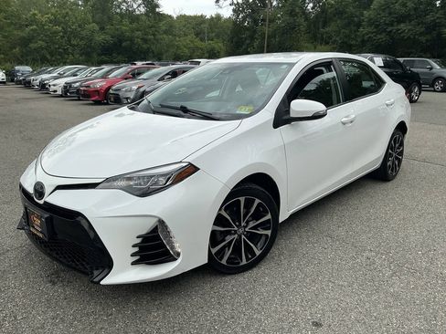 Used 2019 Toyota Corolla SE FWD image 1