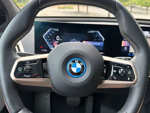 Certified 2025 BMW iX xDrive50 w/ Premium Package AWD/4WD image 29