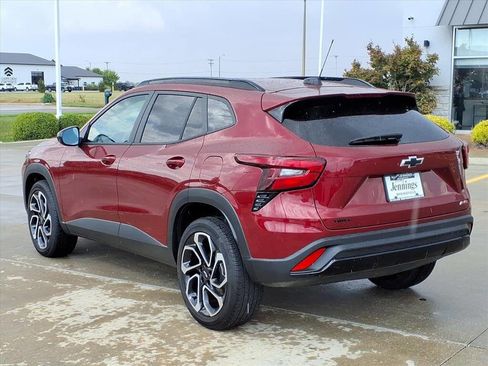 Used 2025 Chevrolet Trax RS image 4