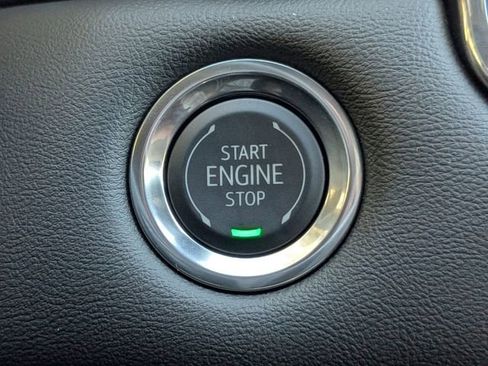 New 2026 GMC Canyon Elevation w/ Convenience Package image 31