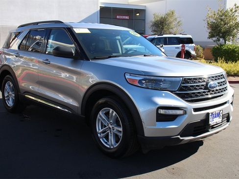 Certified 2022 Ford Explorer XLT w/ Equipment Group 202A image 11