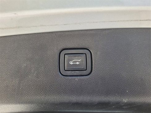 Used 2021 Chevrolet Blazer Premier image 10