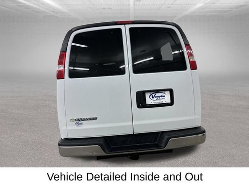 Used 2019 Chevrolet Express 3500 LT w/ LT Preferred Equipment Group RWD image 12