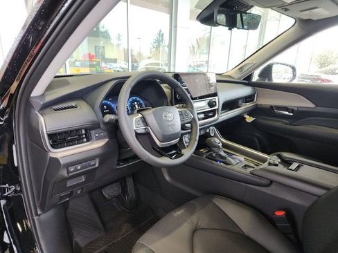 New 2026 Toyota Grand Highlander AWD image 14