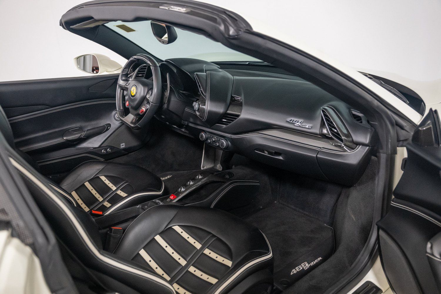 Certified 2017 Ferrari 488 Spider RWD image 31