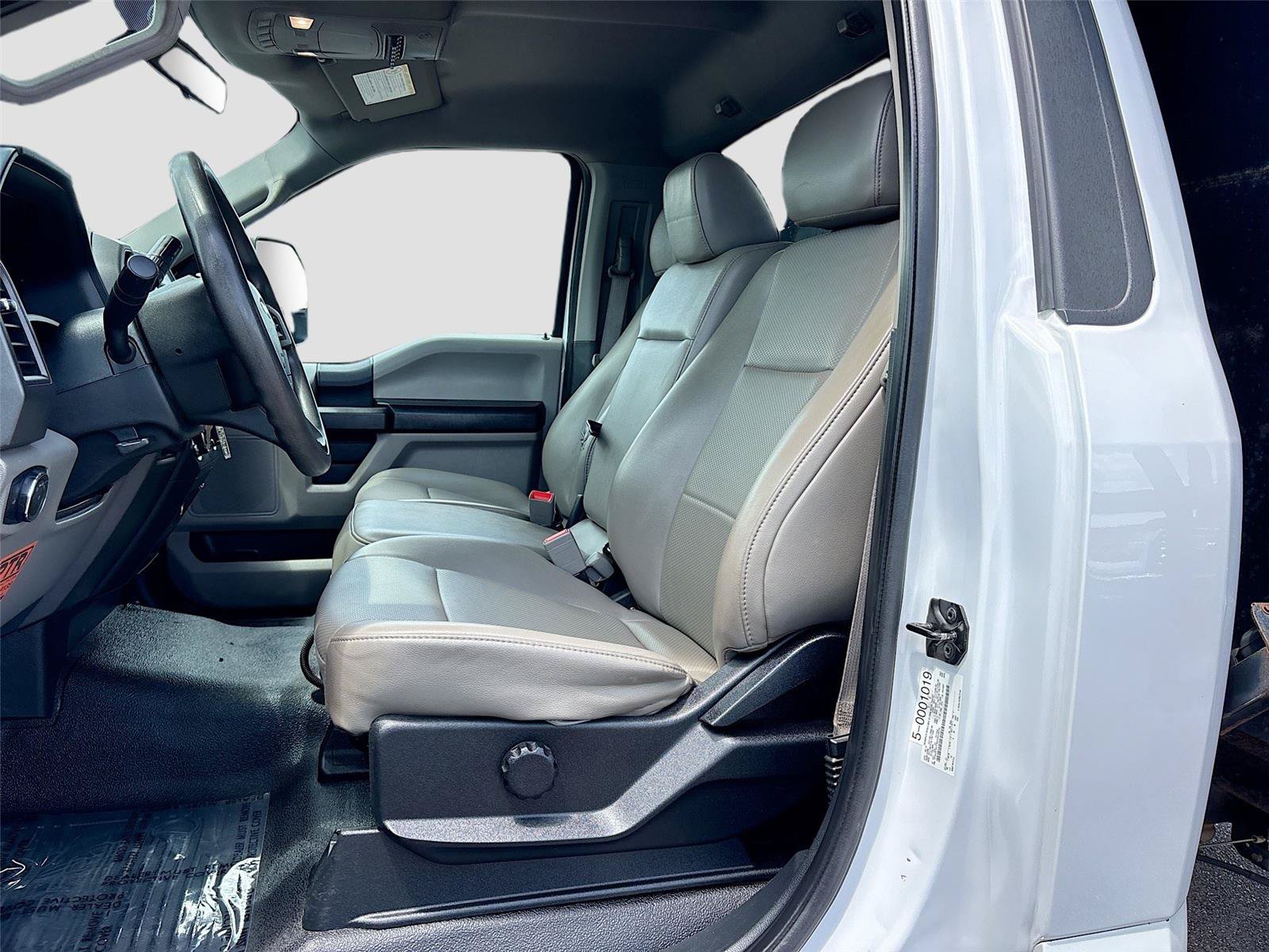 Used 2019 Ford F550 4x4 Regular Cab Super Duty image 19