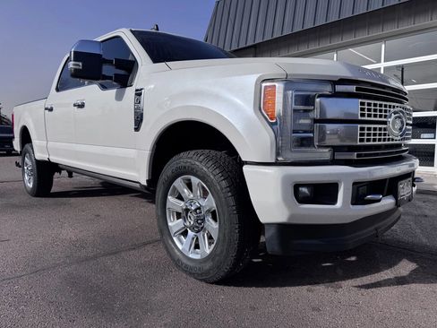 Used 2019 Ford F250 Platinum image 2
