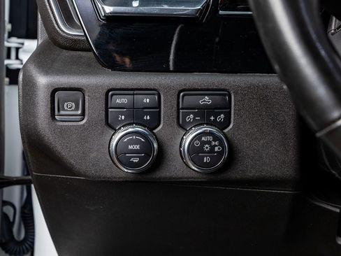 Used 2023 GMC Sierra 1500 Elevation w/ Preferred Package image 22