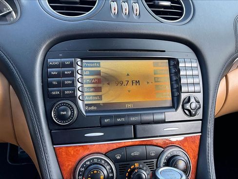 Used 2007 Mercedes-Benz SL 550 image 27