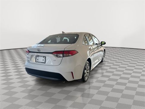 Used 2023 Toyota Corolla LE image 11