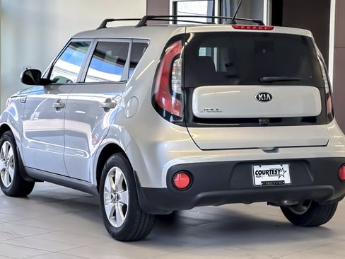 Used 2019 Kia Soul FWD image 6